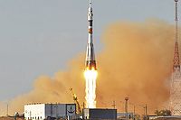 Zapusk-Soyuz-TMA-06M.jpg