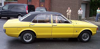 Ford Consul GT 2.3 V6 yellow r.jpg